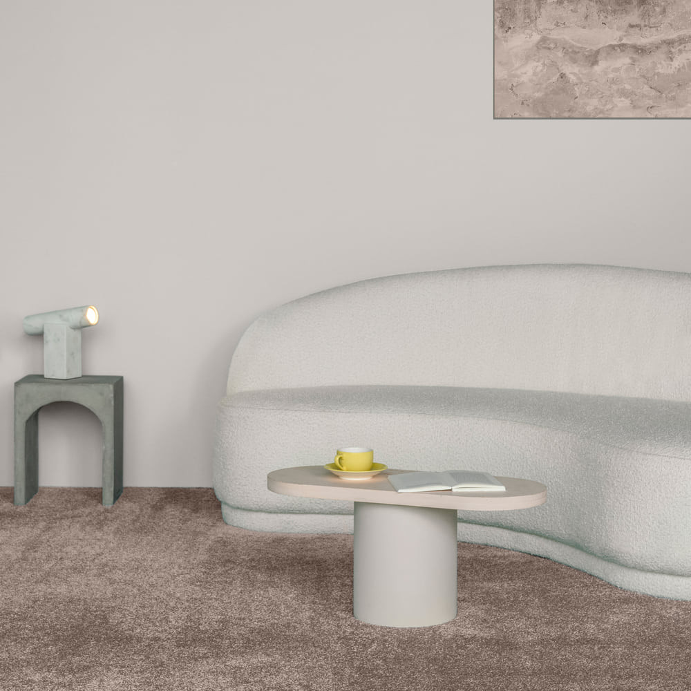 Metrážový koberec Manhattan 47 šíře 4m tmavě hnědá