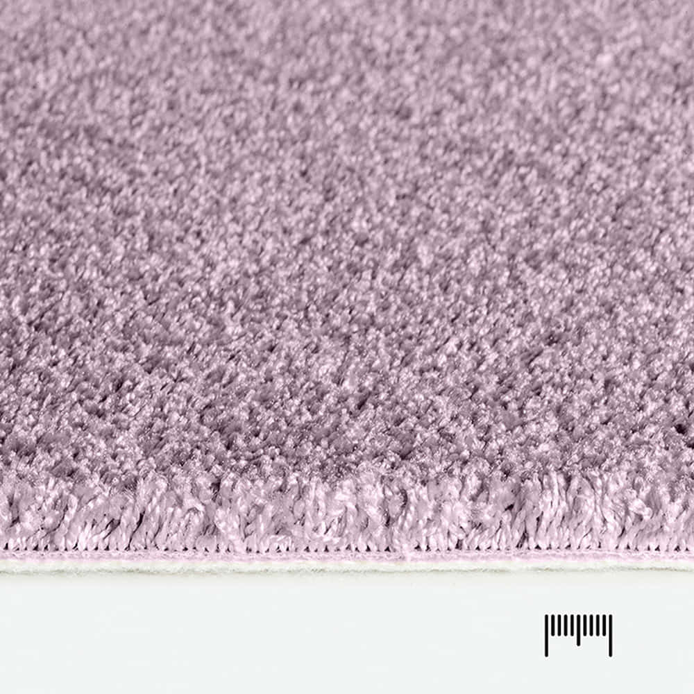 Metrážový koberec Manhattan 83 fialová