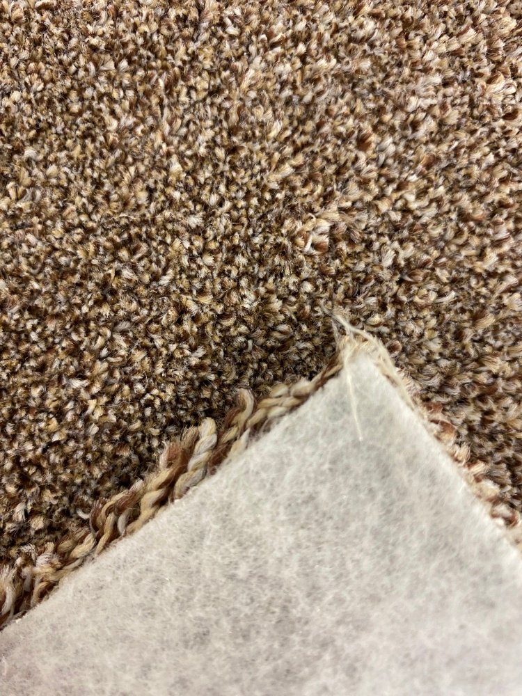 Betap Luxus 7 metráž hnědý 