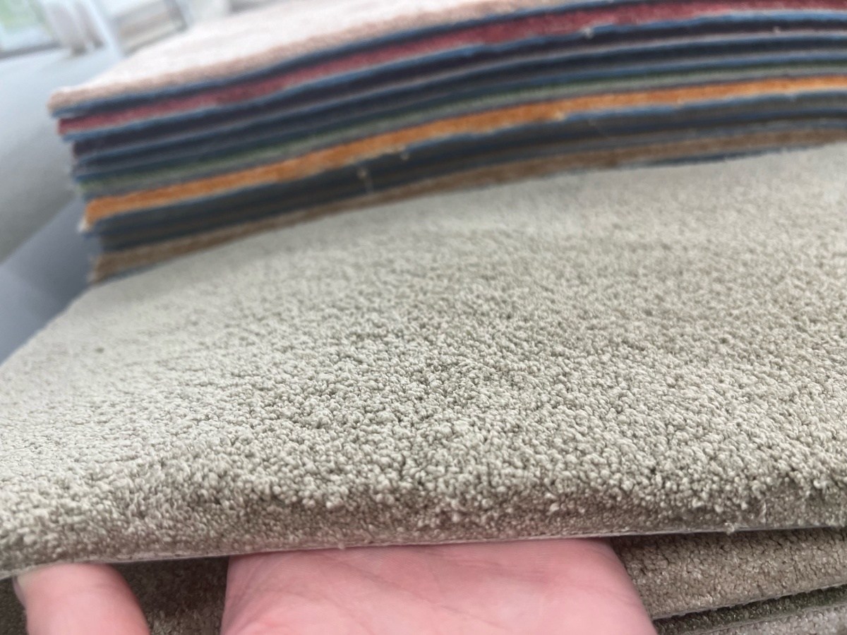 Condor luxusní koberec Naomi 9840 šíře 4m hnědá 