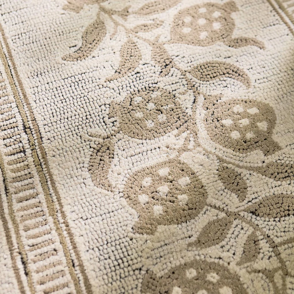 Kusový koberec Sanderson Anaar Flax 148001 – 140x200cm vlněný, béžový